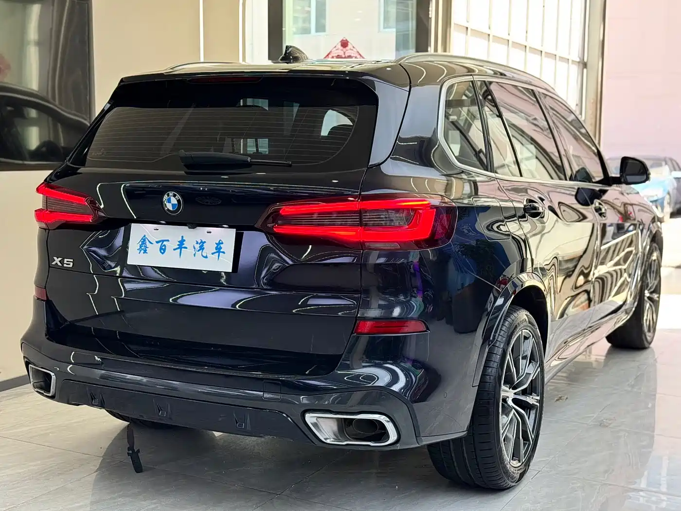 BMW X5 2022 xDrive 30Li Premium M Sport Package фото 10