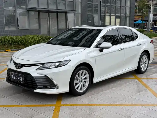 Toyota Camry 2021 2.0G Luxury Edition