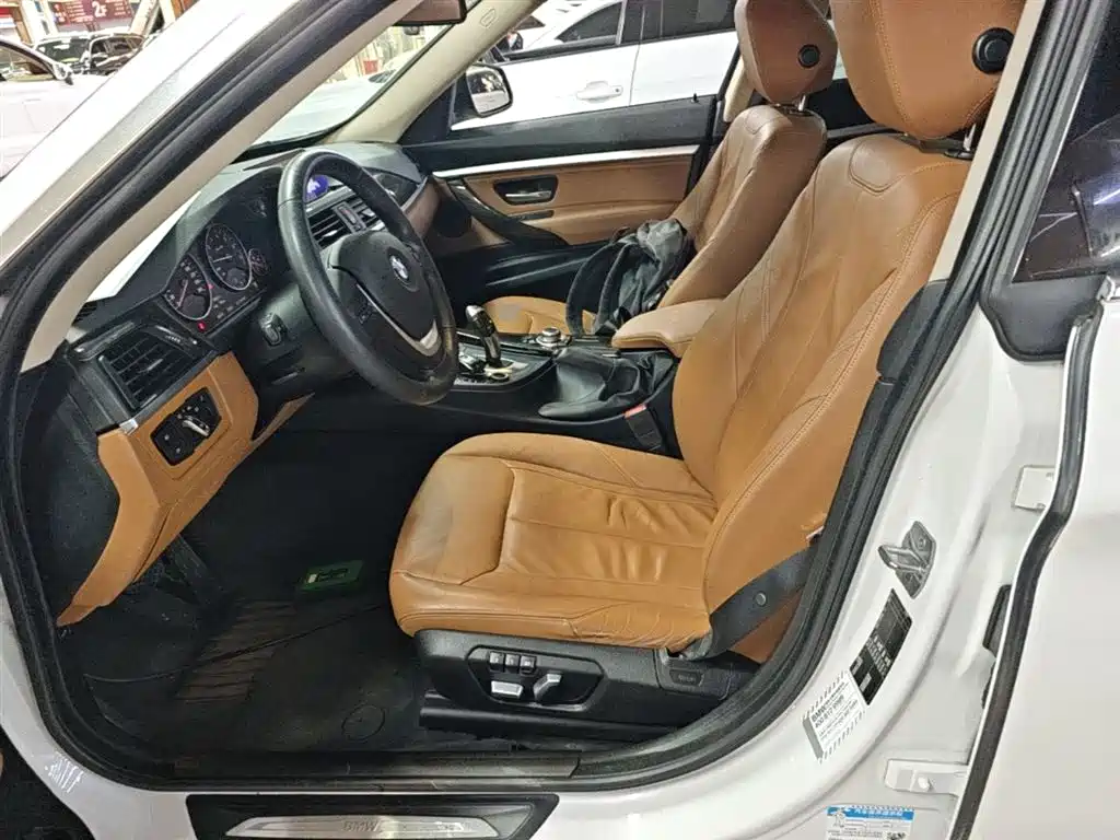 BMW 3 Series GT 2016 320i Design Package фото 15