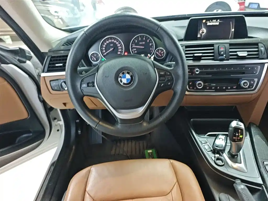 BMW 3 Series GT 2016 320i Design Package фото 11