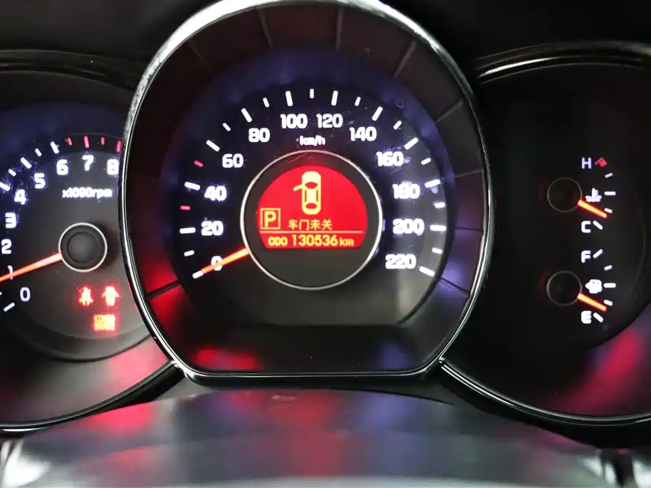 Kia K2 2012 Sedan 1.4L AT GLS Commemorative Edition фото 14