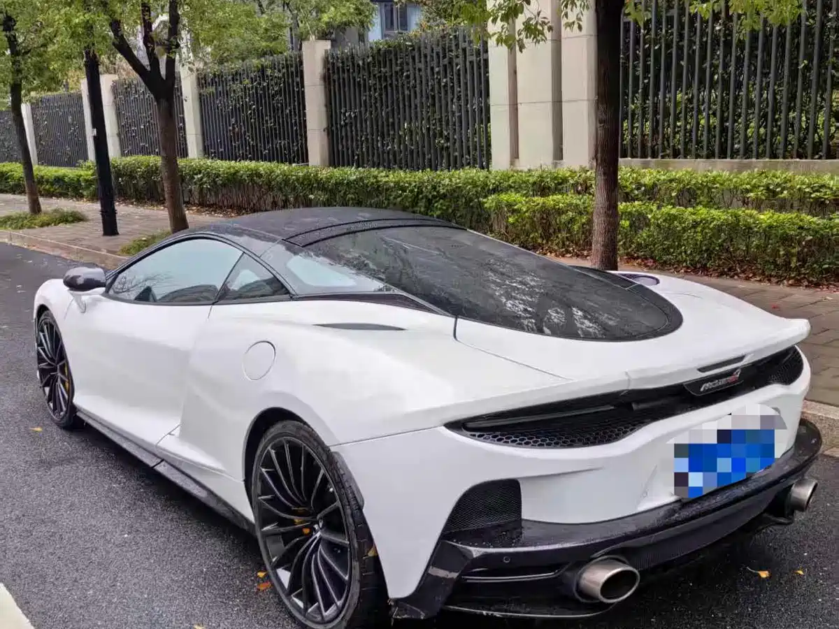 MCLAREN GT