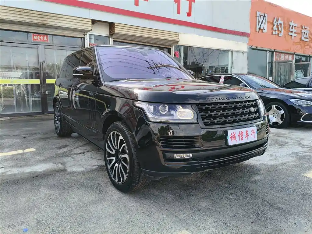 Land Rover Range Rover 2015 3.0 TDV6 Vogue SE Genesis Extended Edition фото 3