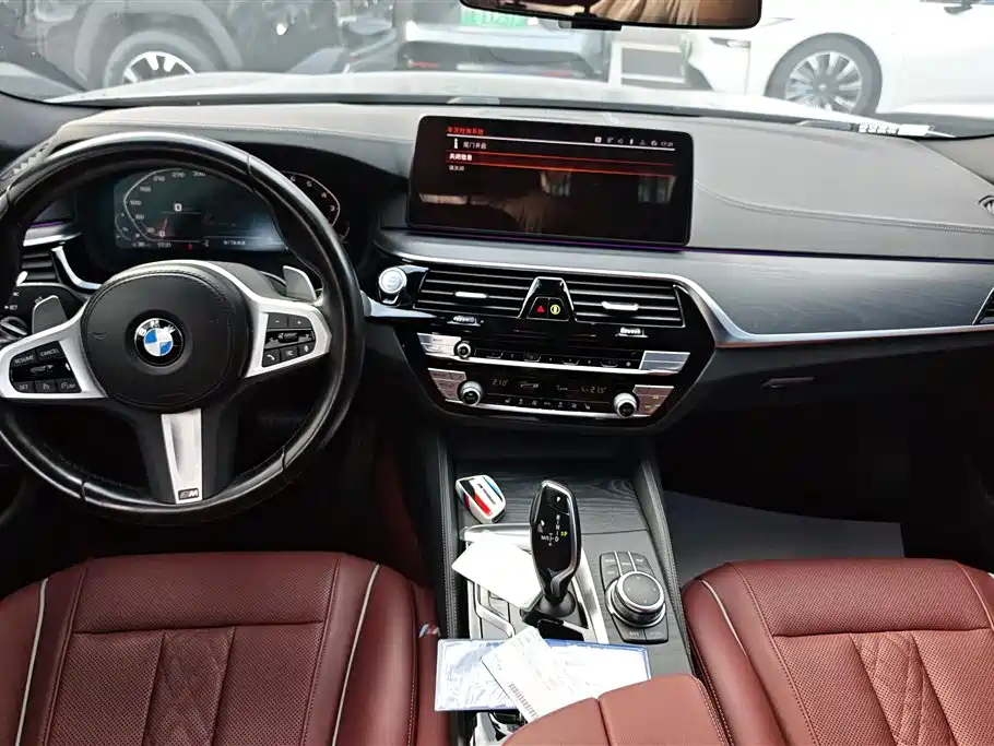 BMW 5 Series 2022 Facelift 530Li Leading M Sport Package фото 12