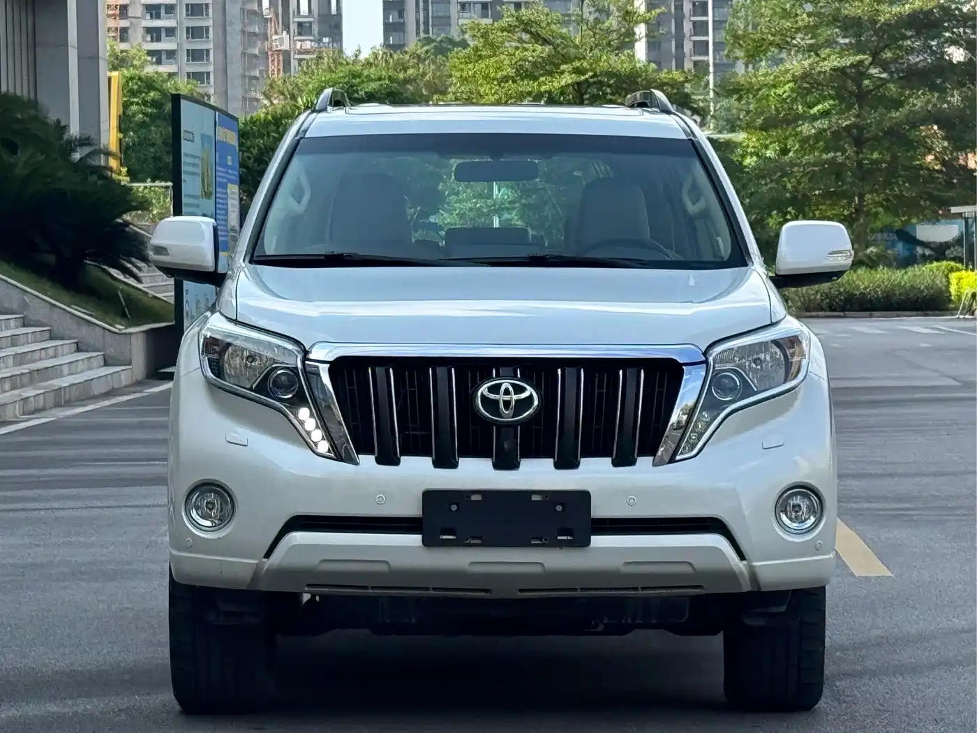 Toyota Prado 2016 3.5L Auto TX-L фото 2
