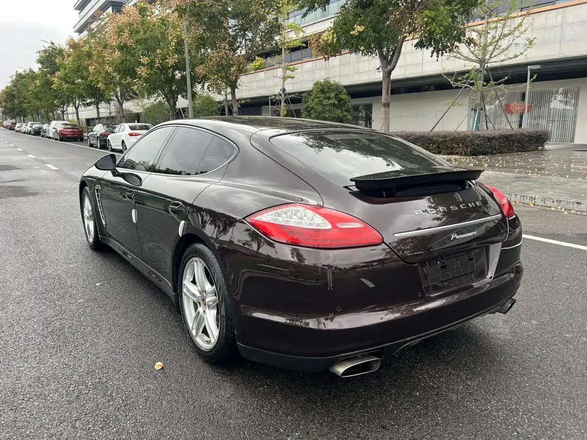 Porsche Panamera 2013 Panamera Platinum Edition 3.6L фото 16