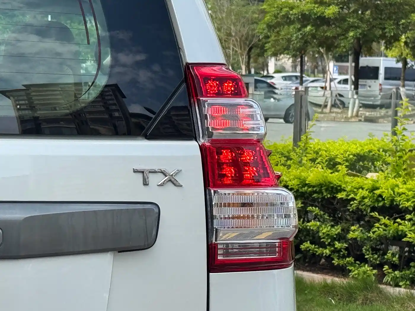 Toyota Prado 2016 3.5L Auto TX-L фото 12
