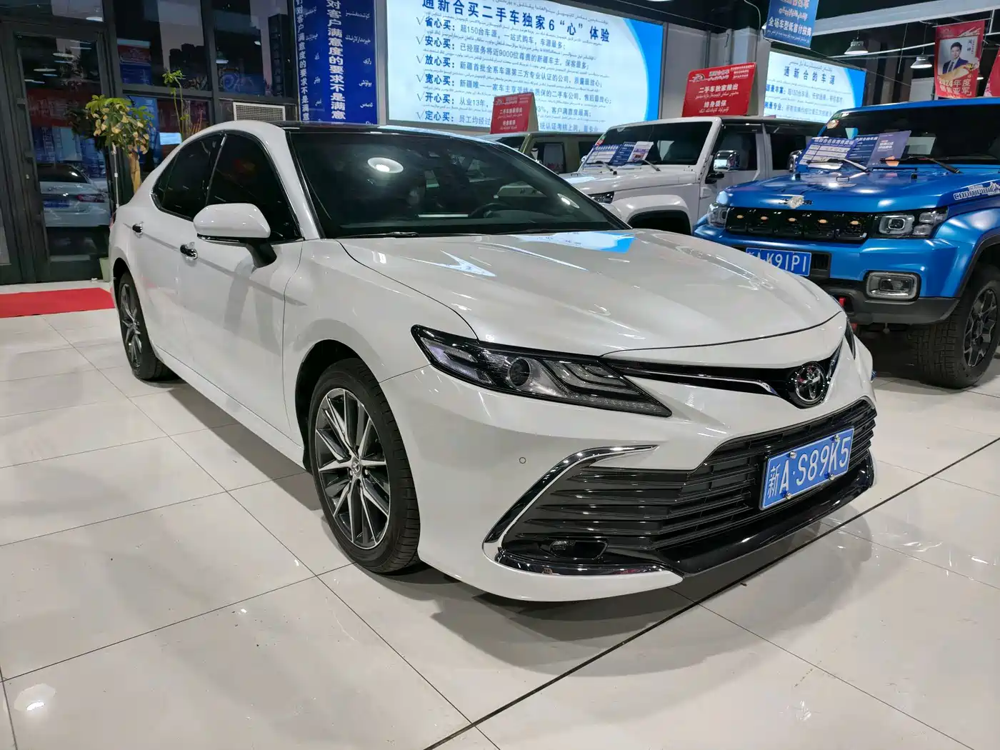 Toyota Camry 2023 2.5G Luxury Edition фото 3