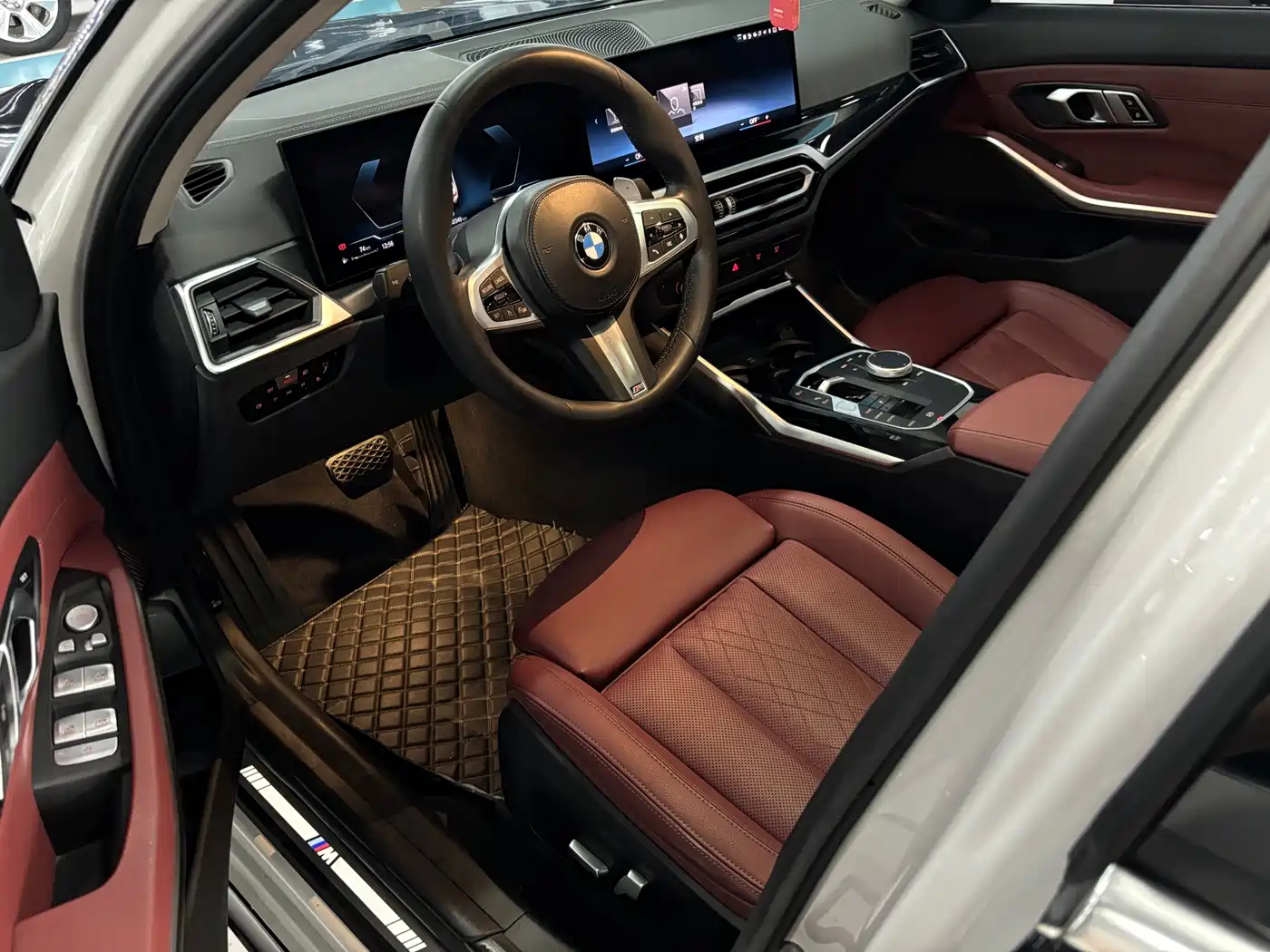 BMW 3 Series 2023 320Li M Sport Package фото 15