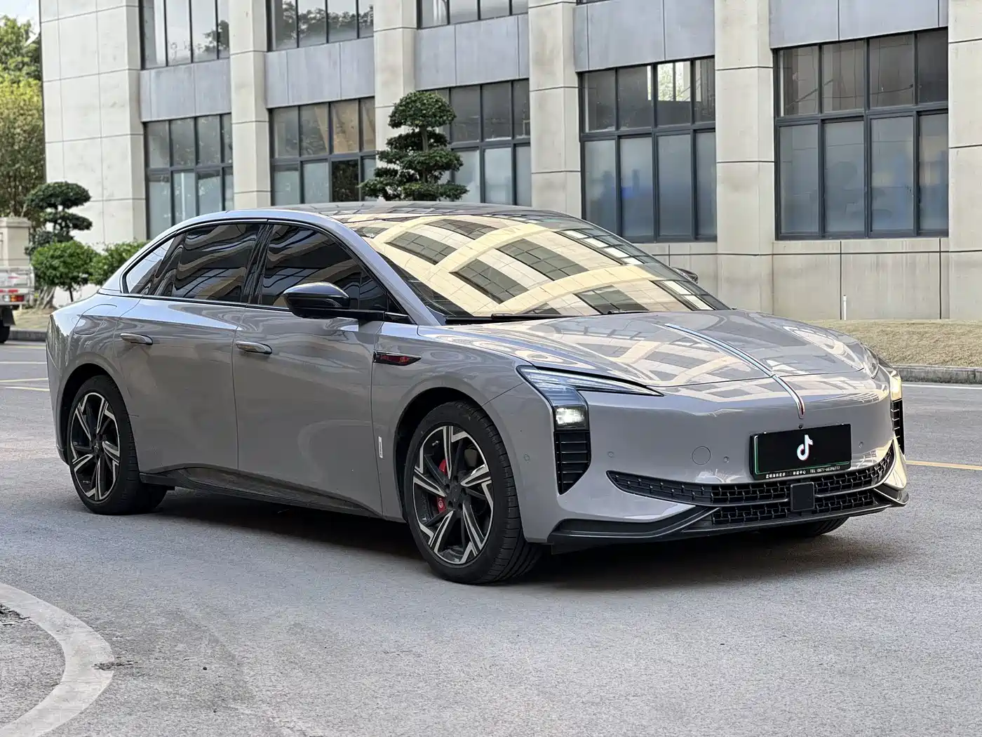 Hongqi EH7 2024 Model 760 Pro+ AWD фото 3