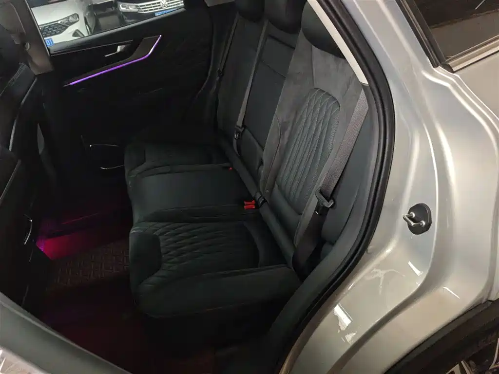 Hongqi HS5 2022 Facelift 2.0T Smart Flag Enjoyment AWD Edition фото 13
