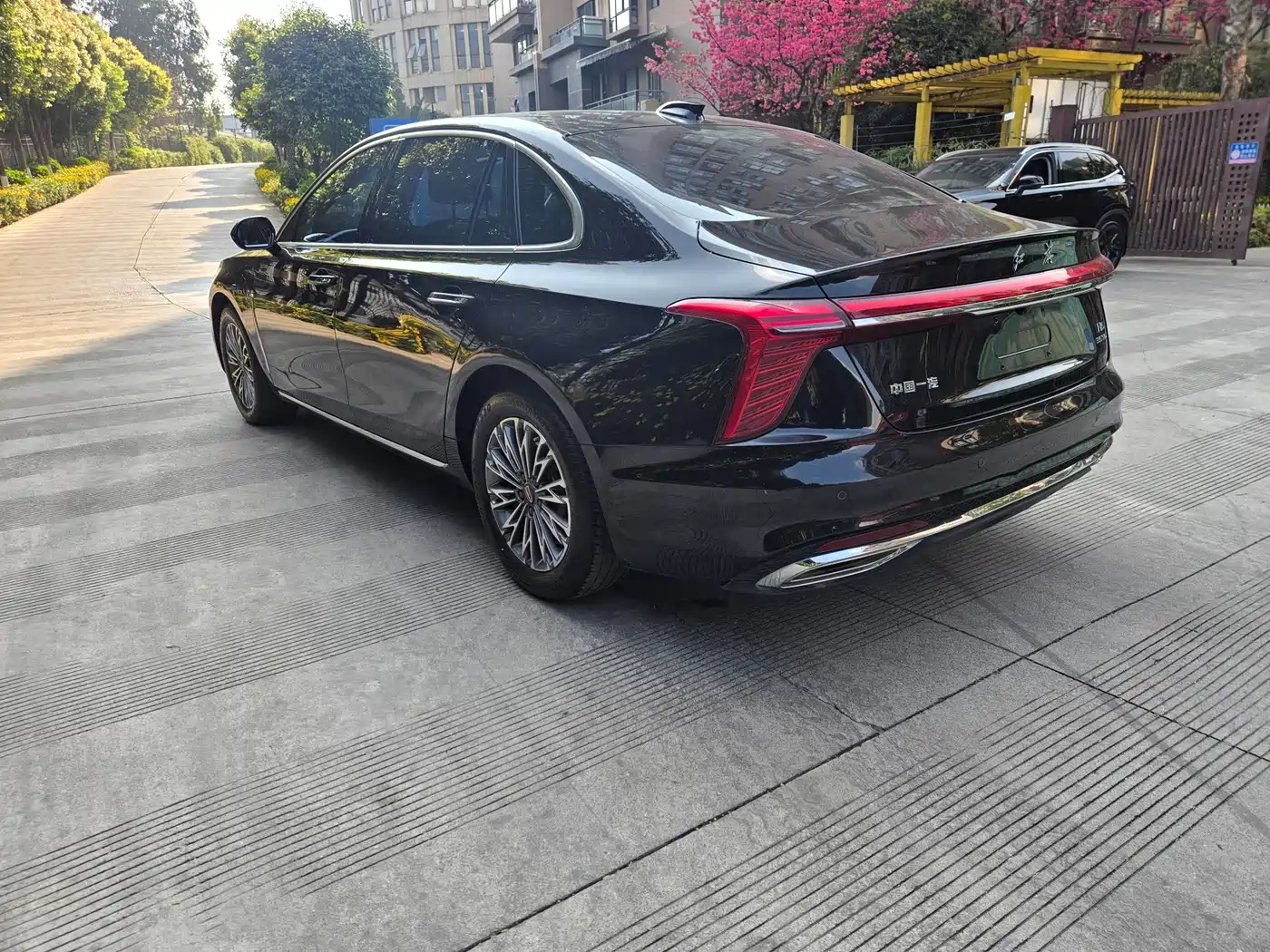 Hongqi H5 2023 1.5T DCT Smart Connect Flag Rhythm фото 11