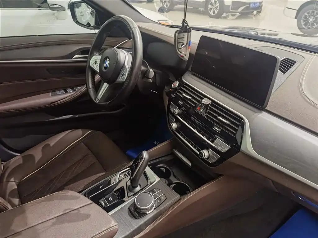 BMW 5 Series 2023 Facelift 530Li Leading M Sport Package фото 17
