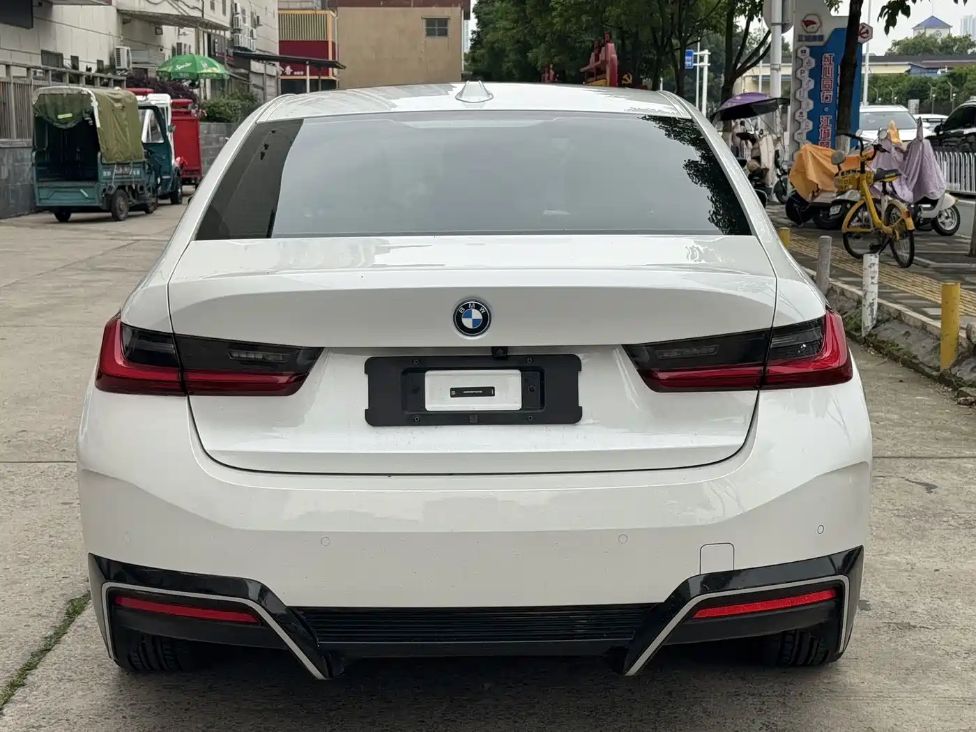 BMW i3 2024 eDrive 35 L фото 16