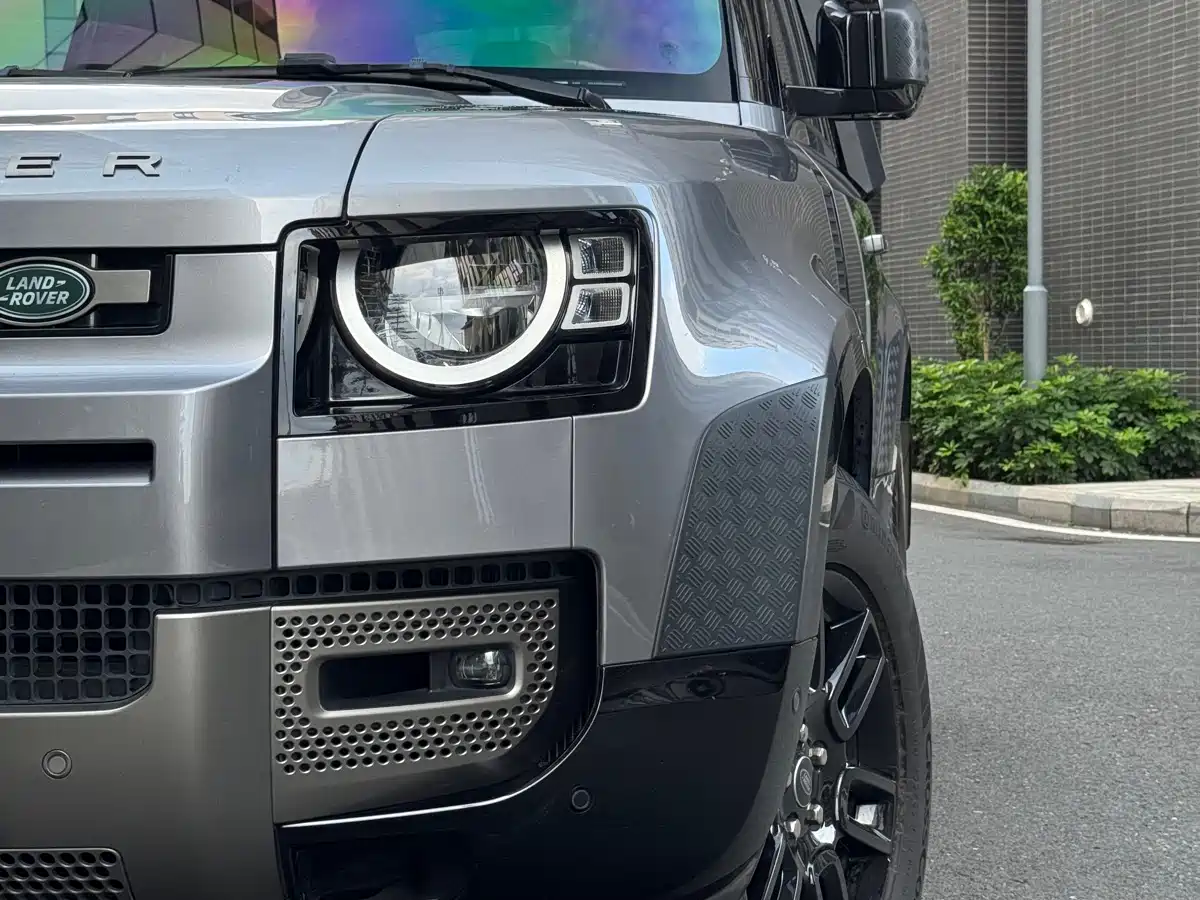 LAND ROVER GUARD