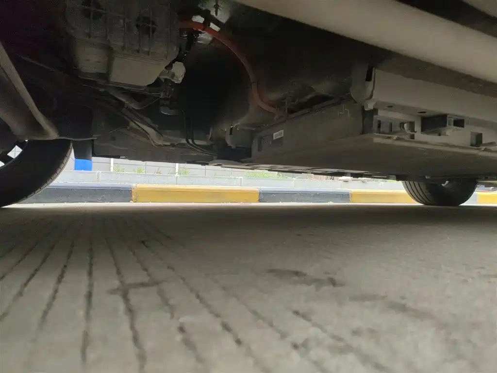 BYD Qin PLUS 2025 DM-i Smart Drive 55KM Leader фото 17
