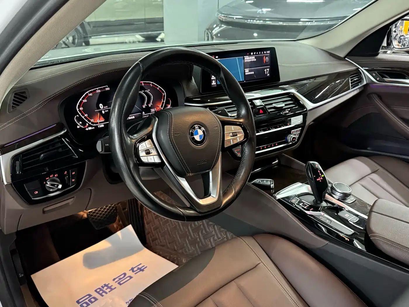 BMW 5 Series 2020 525Li Luxury Package фото 10