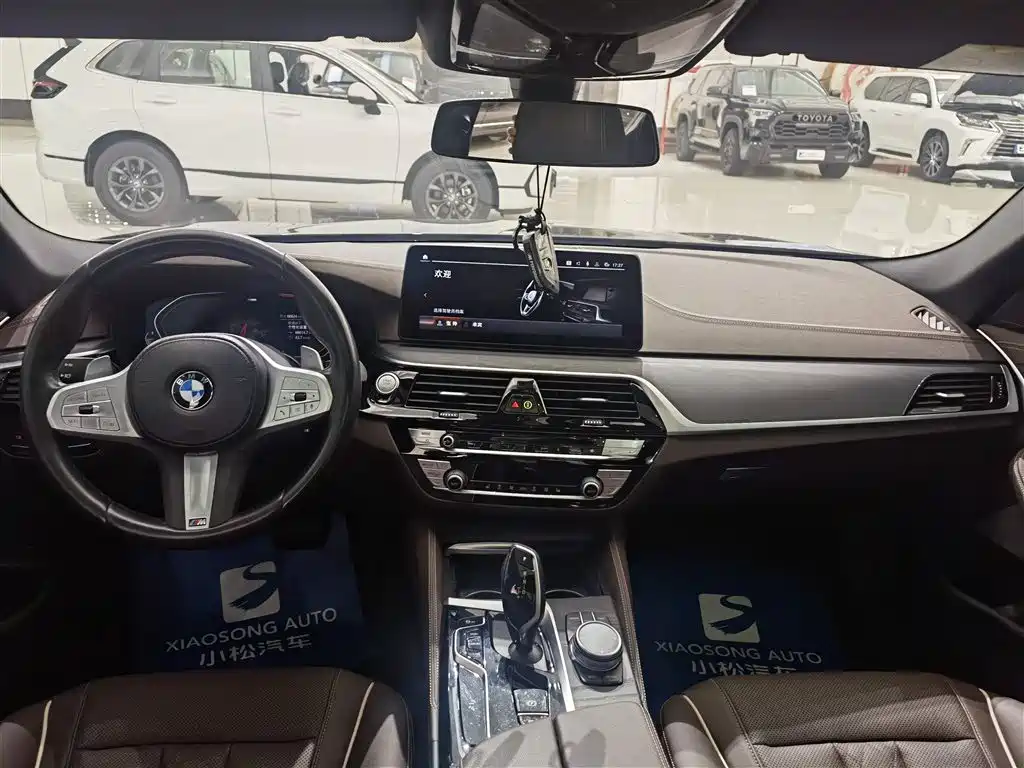 BMW 5 Series 2023 Facelift 530Li Leading M Sport Package фото 14