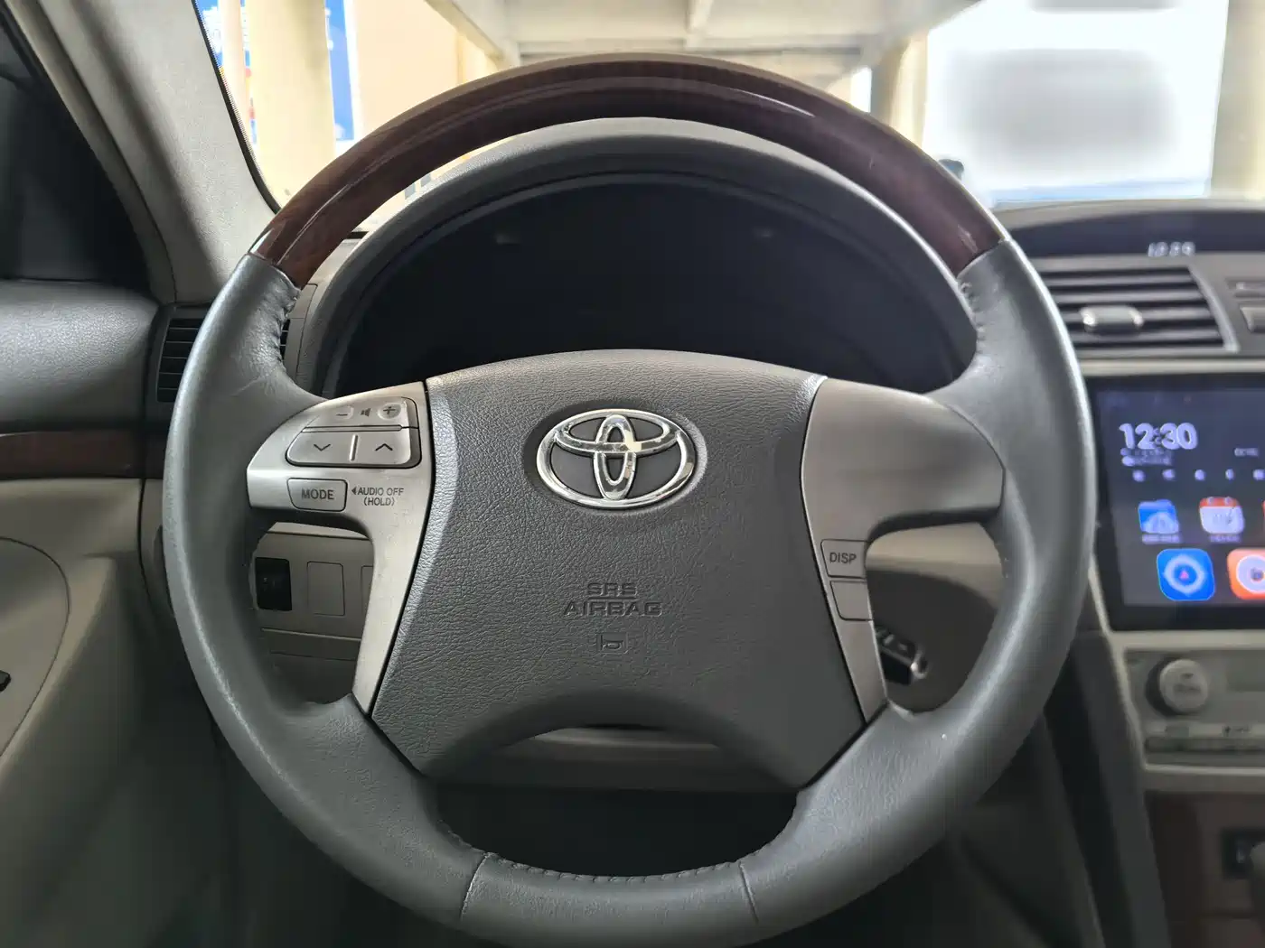 Toyota Camry 2013 200G Classic Luxury Edition фото 46