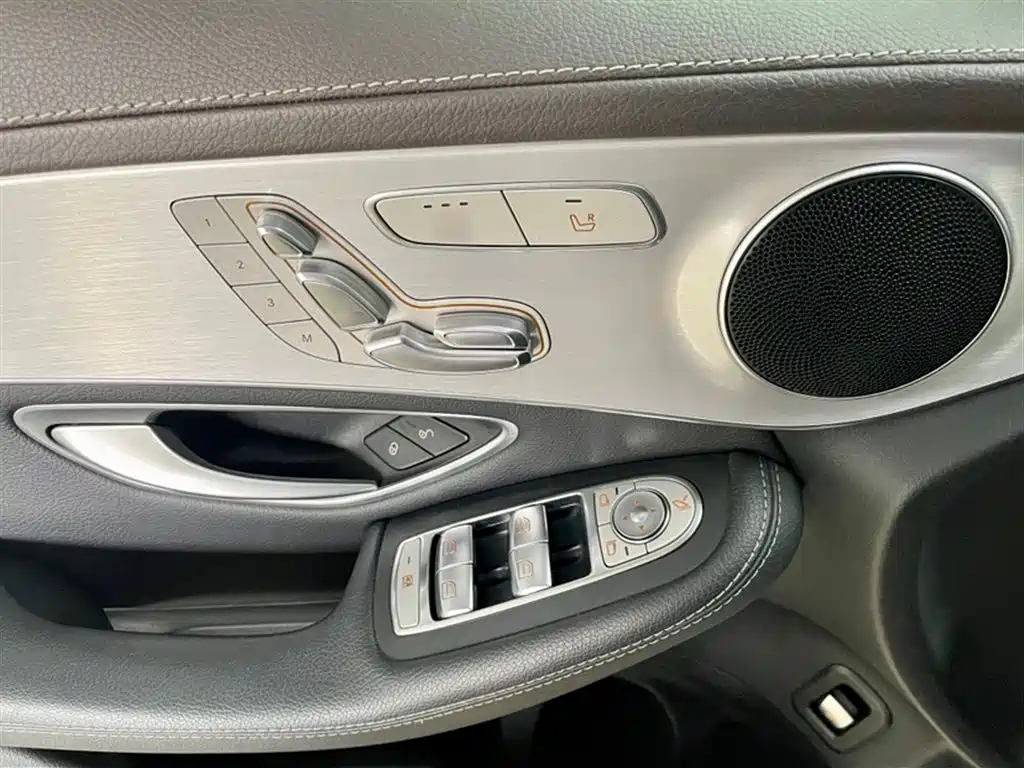 Mercedes-Benz GLC 2022 Facelift II GLC 260 L 4MATIC Sport Model фото 7