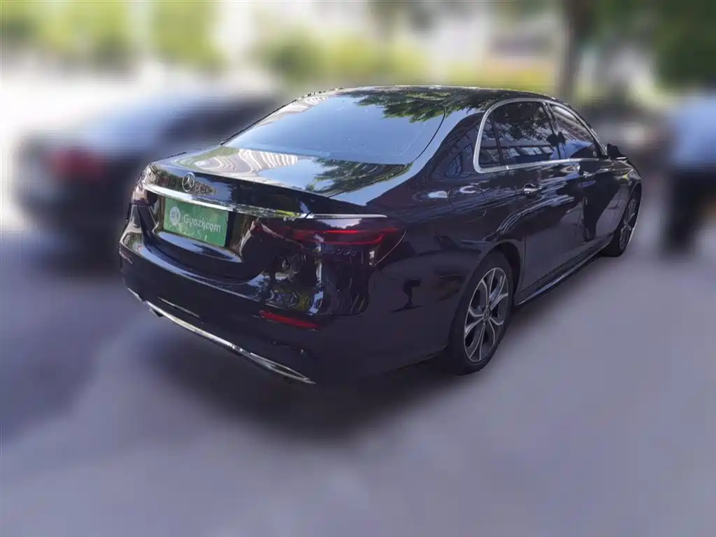 MERCEDES-BENZ E-CLASS