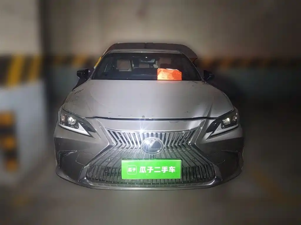 Lexus ES 2018 200 Excellence Edition (China VI) фото 3