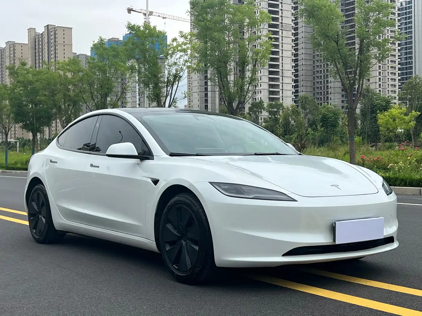 Tesla Model 3 2025 Long Range All-Wheel Drive фото 3