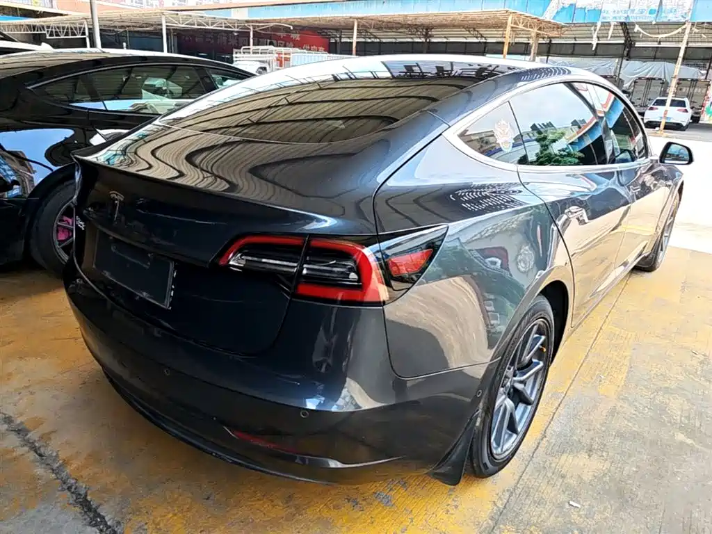 TESLA MODEL 3 (IMPORTED)
