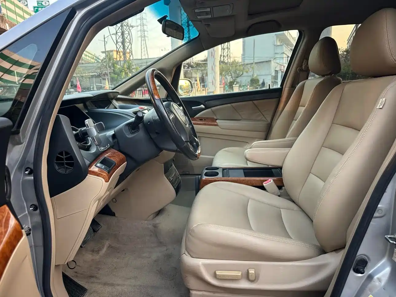 Фото 9 - Honda Odyssey