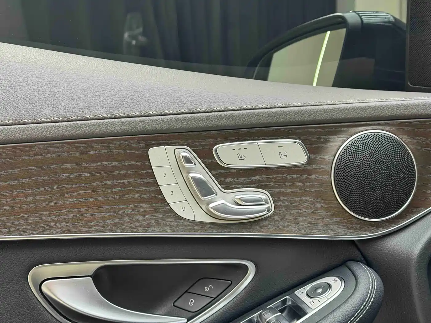 Mercedes-Benz GLC 2022 Facelift II GLC 260 L 4MATIC Luxury фото 14
