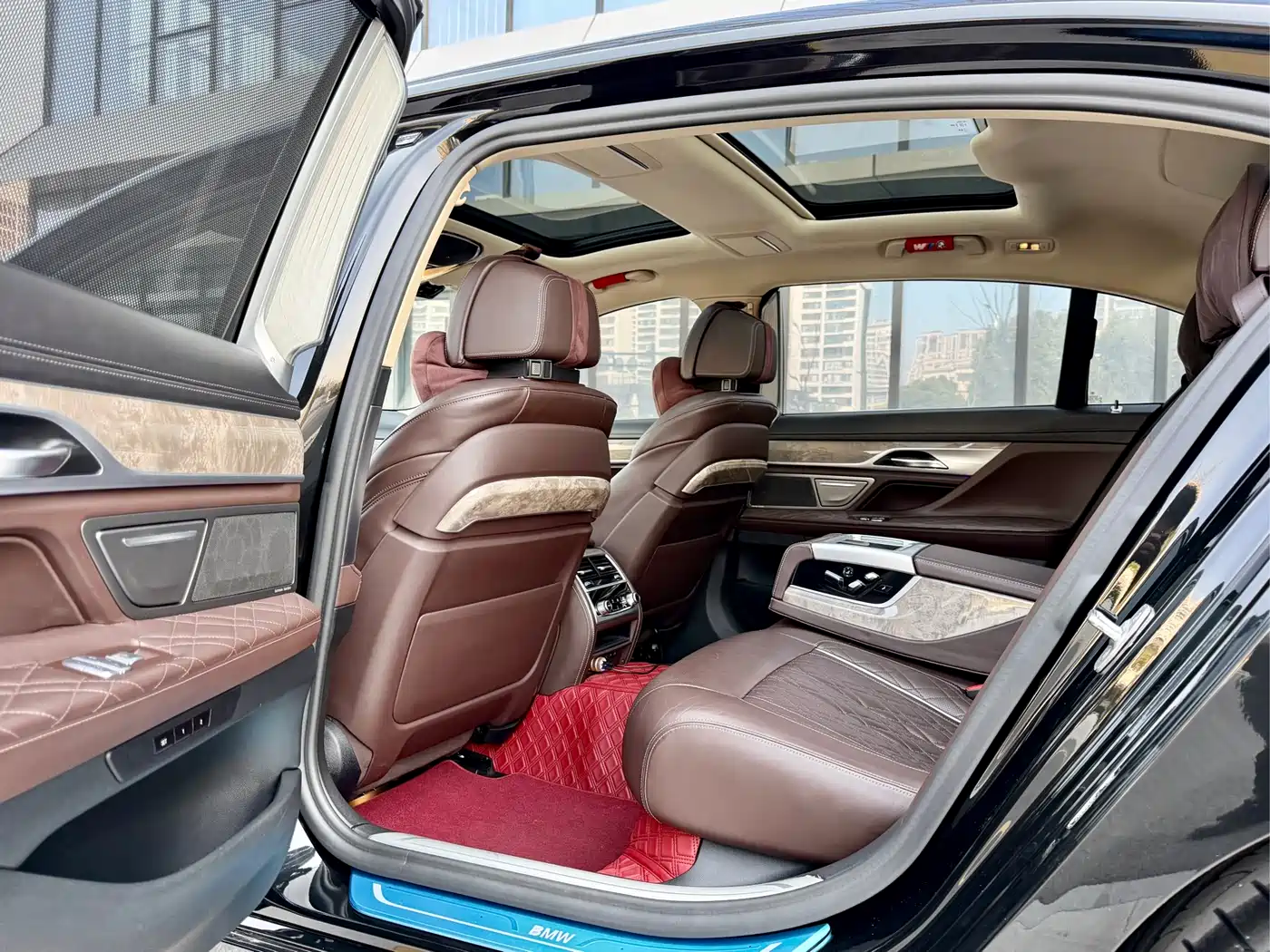 BMW 7 Series 2019 740Li Leading Luxury Package фото 7