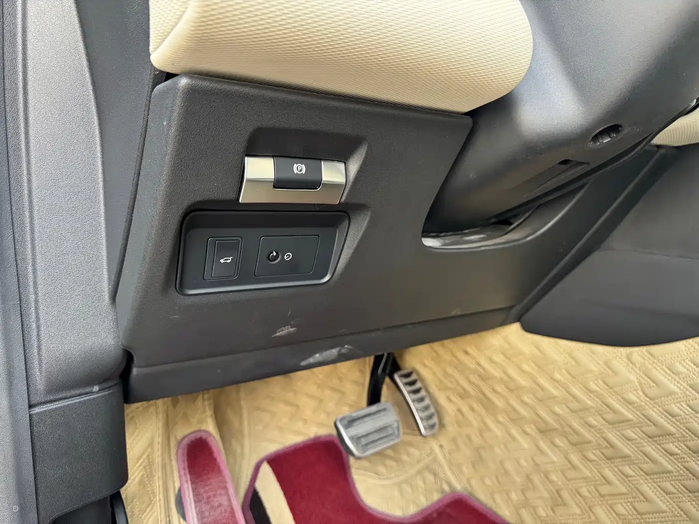 Land Rover Discovery Sport 2022 Model Facelift 249PS R-Dynamic SE Performance Tech Edition 5-seater фото 19