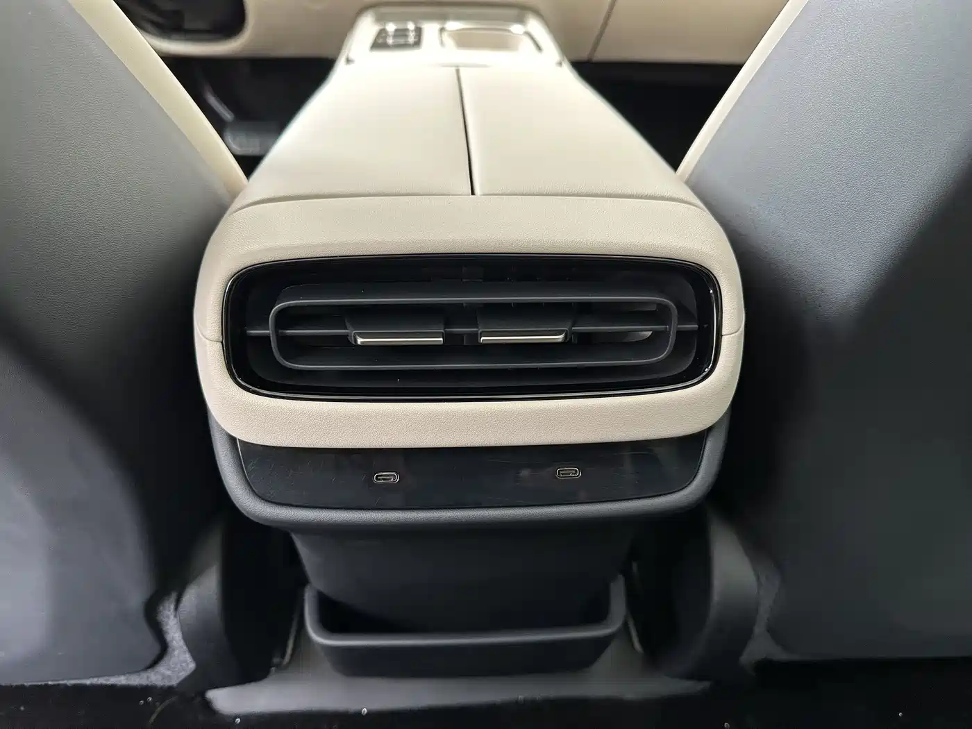Xiaomi Auto Xiaomi SU7 2024 RWD Standard Founder's Edition фото 16