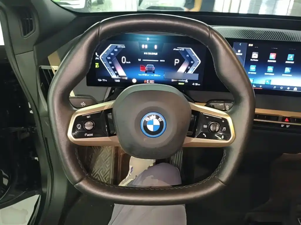 BMW iX 2023 Facelift xDrive40 фото 11