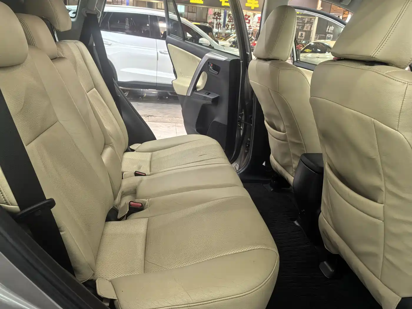 Toyota RAV4 Rongfang 2016 2.0L CVT 2WD Trend (China V) фото 13