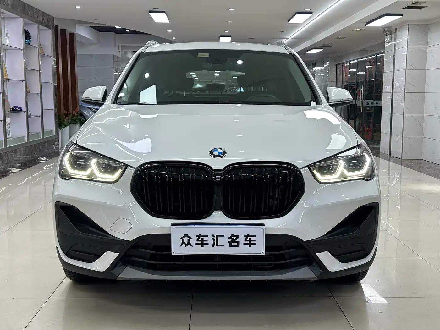 BMW X1 2021 sDrive25Li Leading фото 2