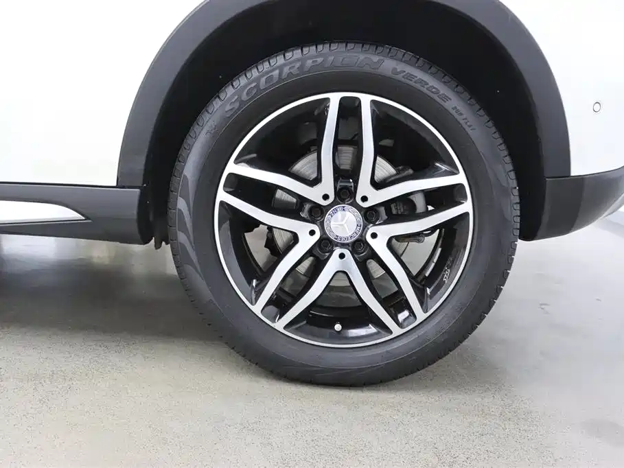 Mercedes-Benz GLA 2016 GLA 220 4MATIC Fashion фото 33