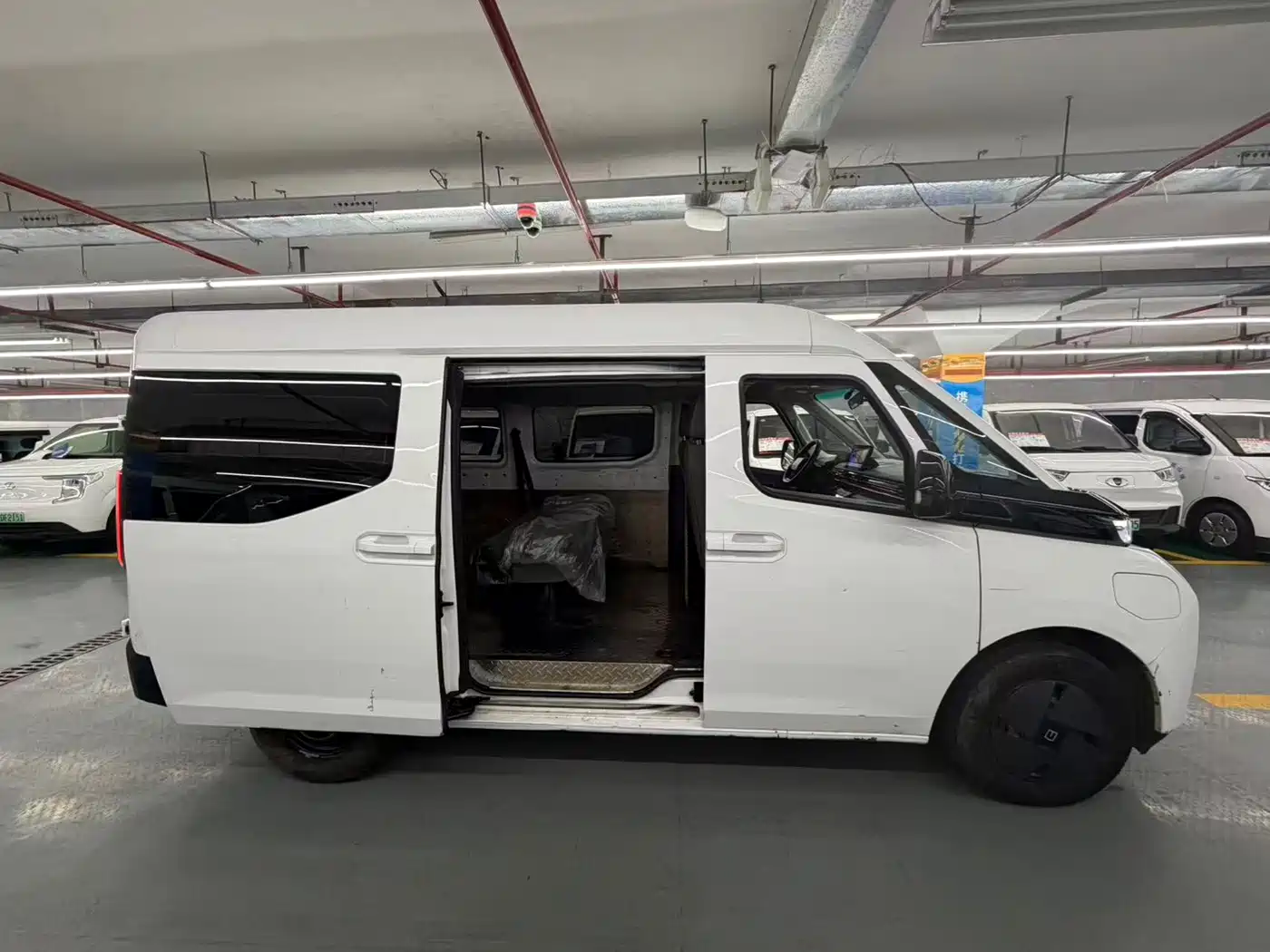 Yuan Cheng Farizon Super VAN 2024 2024 Smart Wealth Edition Short Wheelbase Medium Roof 68kWh