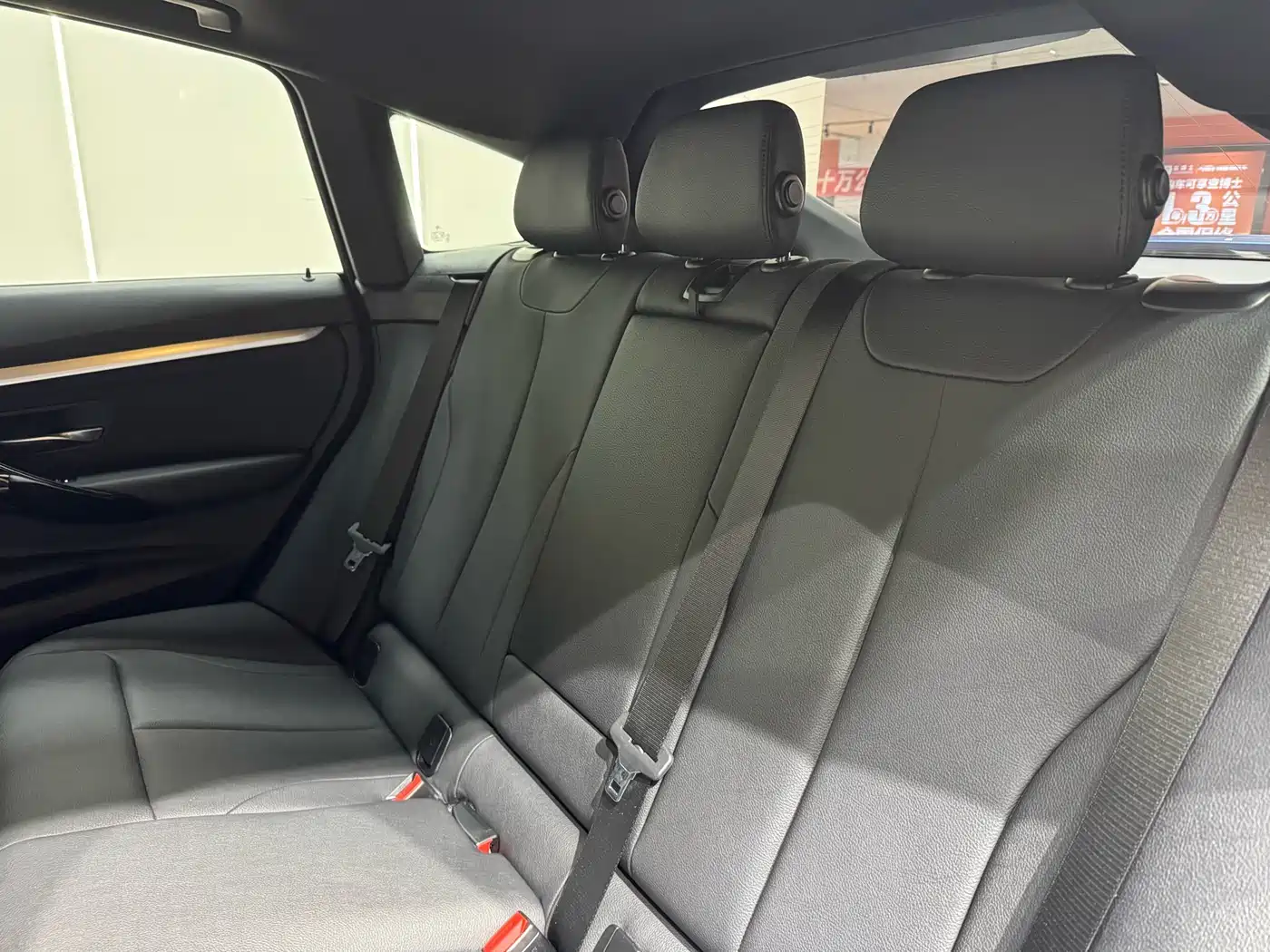 BMW 3 Series GT 2019 320i M Sport Package фото 35