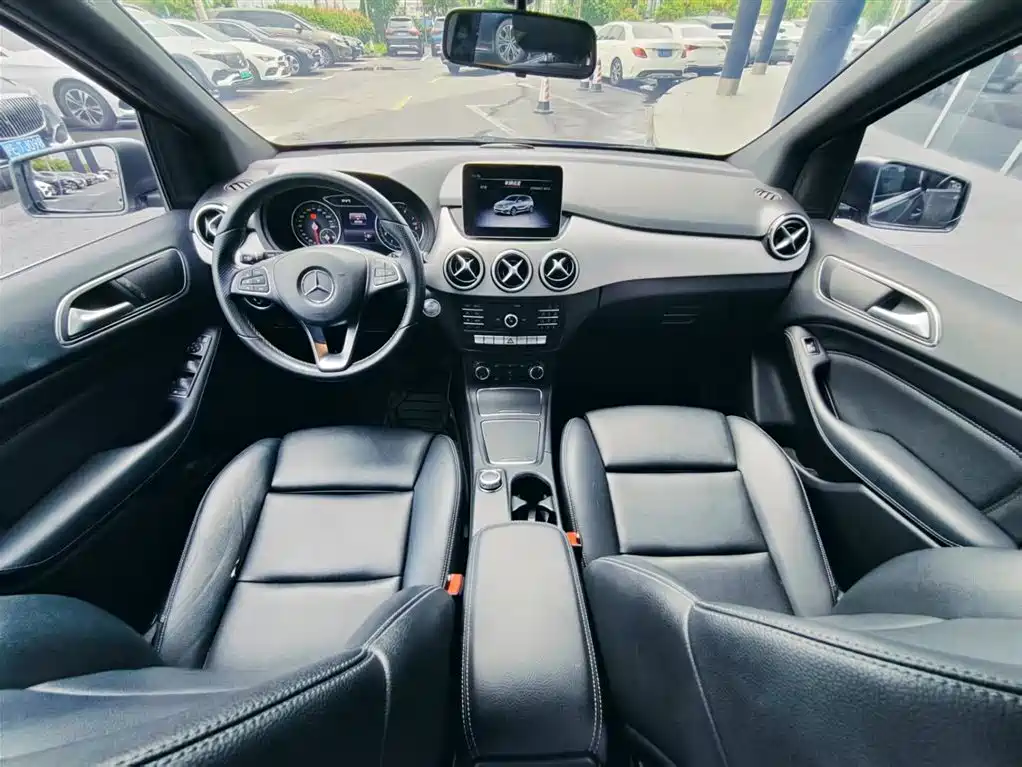 Mercedes-Benz B-Class 2018 B 200 Sport фото 16