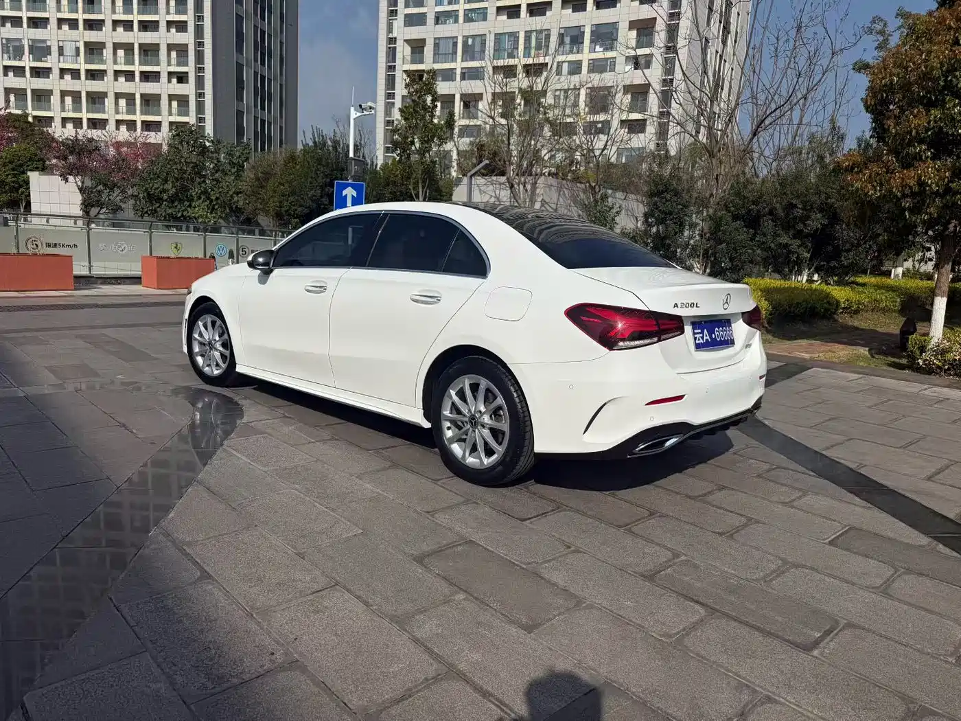 Mercedes-Benz A-Class 2019 A 200 L Sport Sedan фото 9
