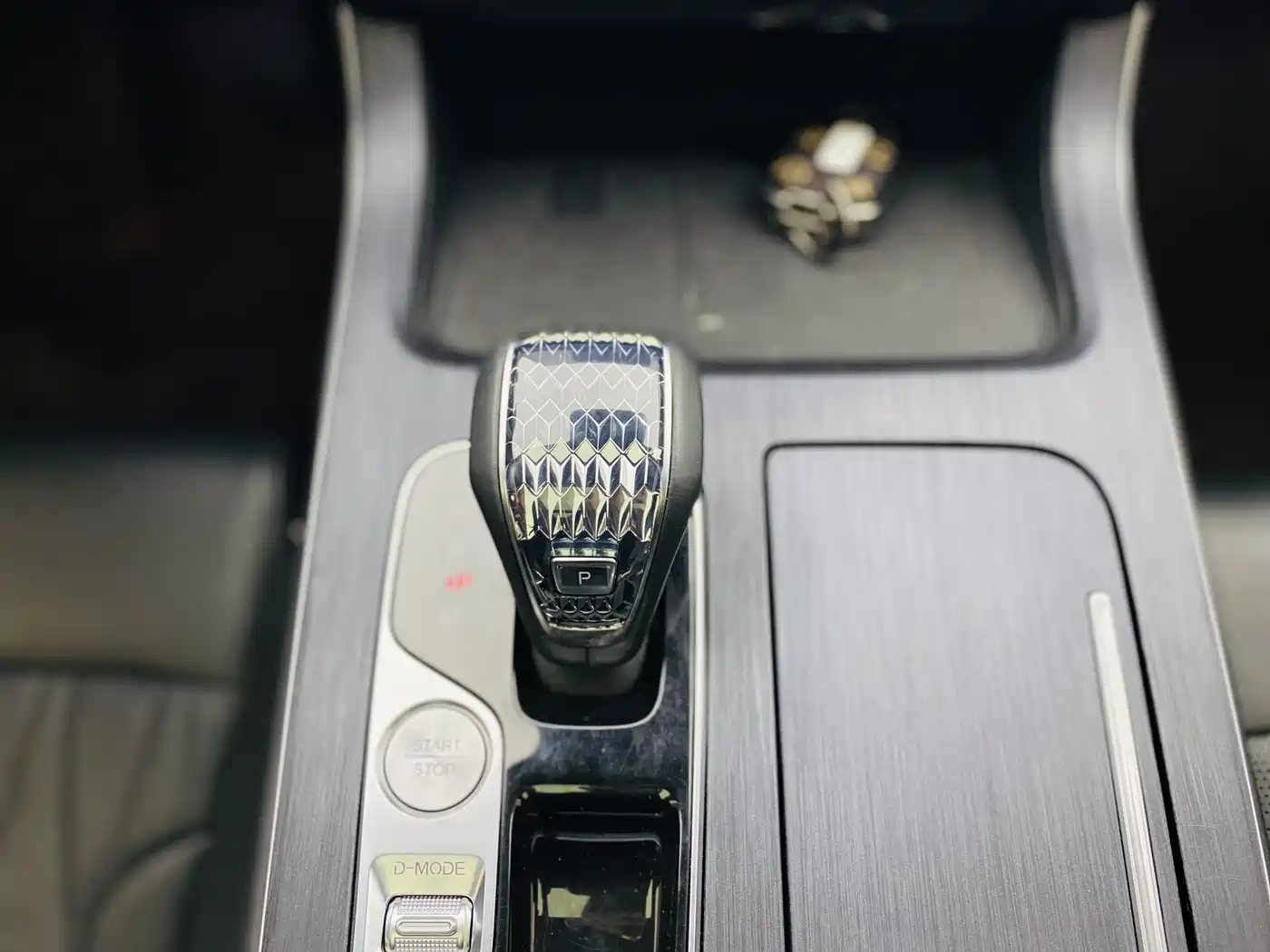 GAC Trumpchi Trumpchi GS8 2024 Navigator Series 2.0TGDI 2WD Luxury Smart Connect Edition фото 11