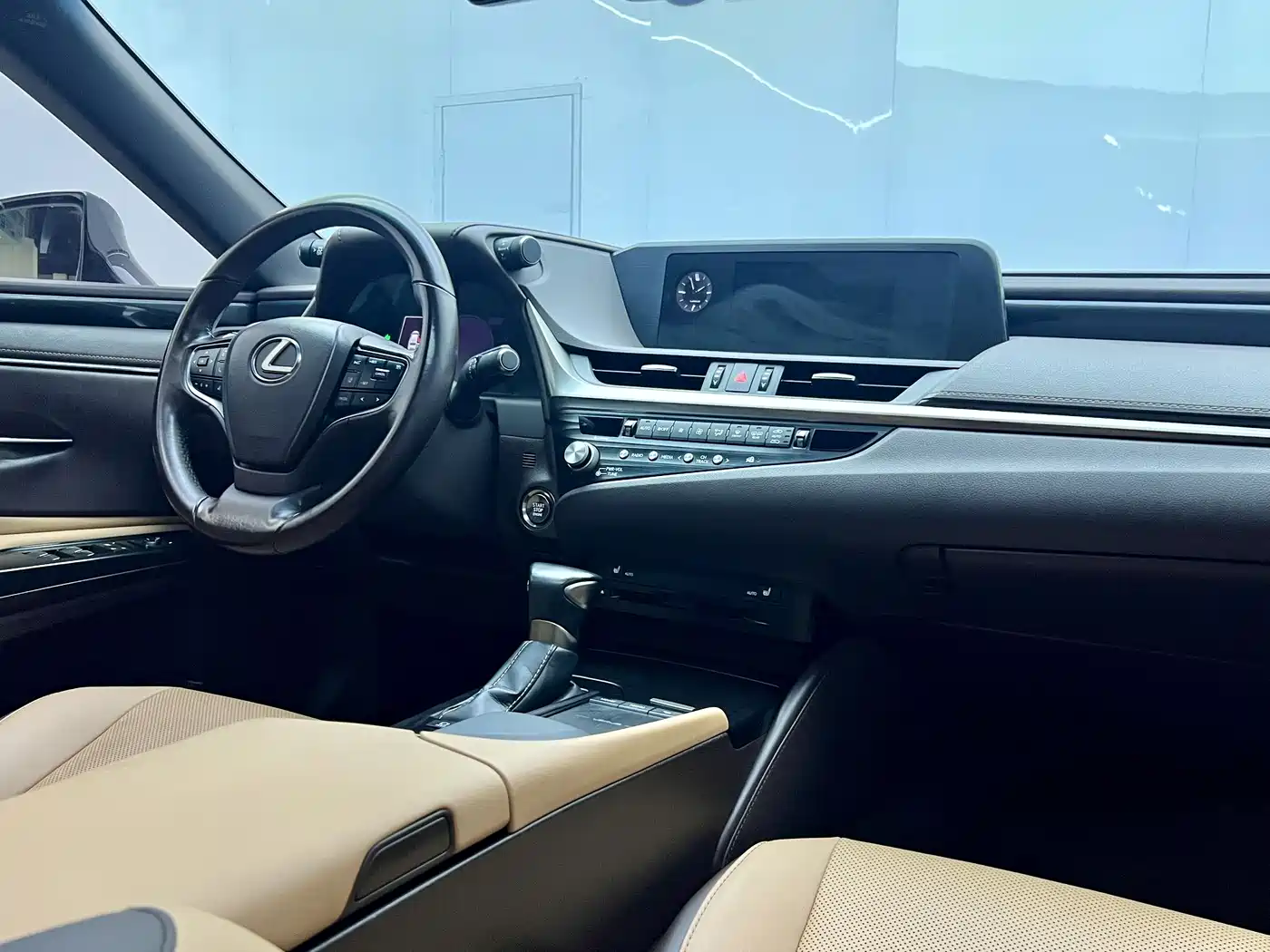Lexus ES 2020 200 Excellence фото 8