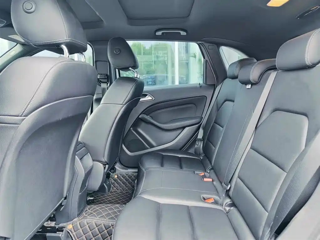 Mercedes-Benz B-Class 2018 B 200 Sport фото 14
