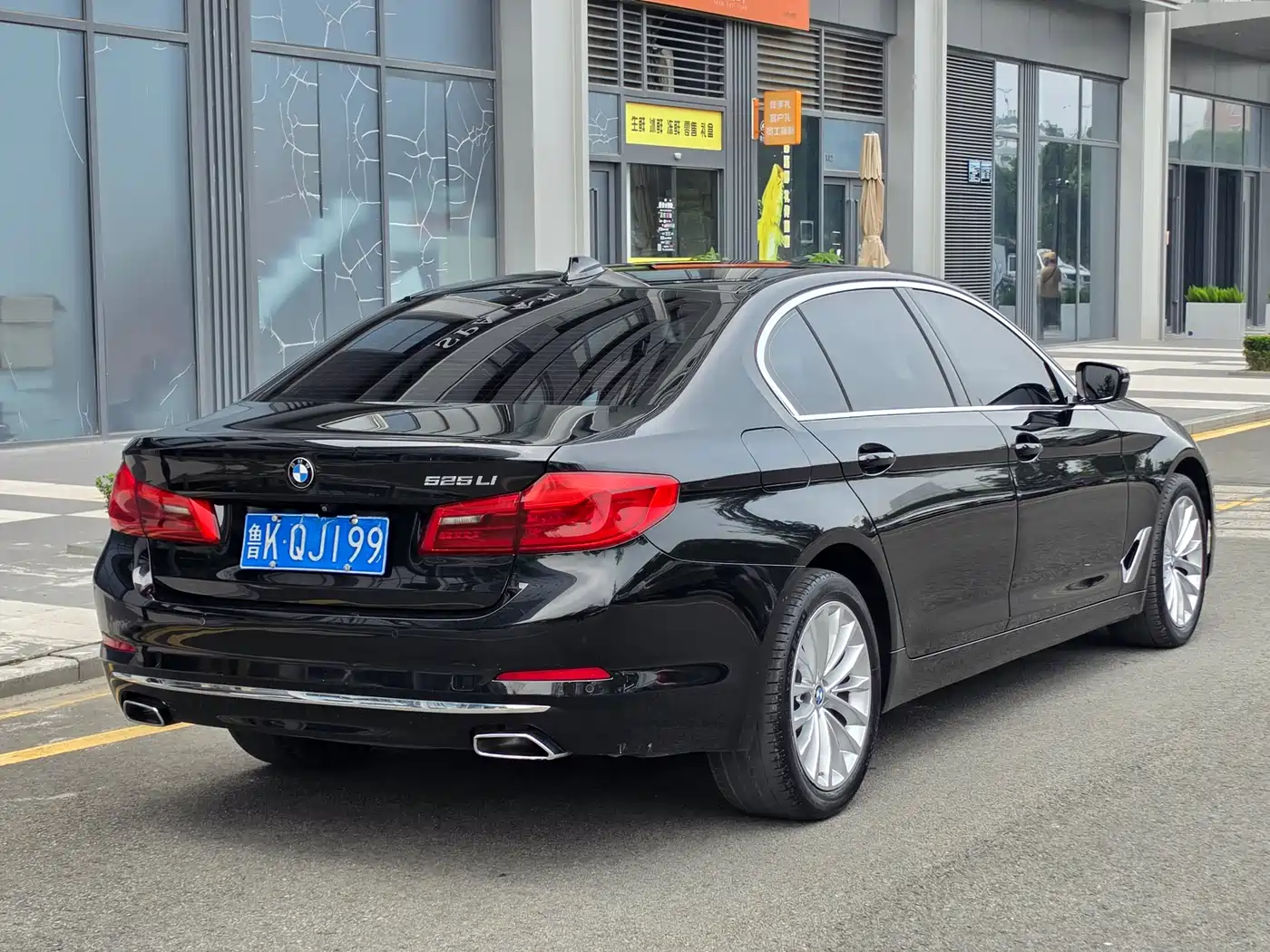 BMW 5 Series 2019 525Li Luxury Package фото 5