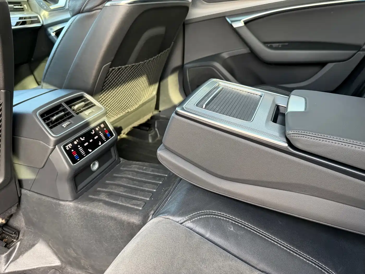 Audi A6L 2022 45 TFSI Premium Dynamic фото 27