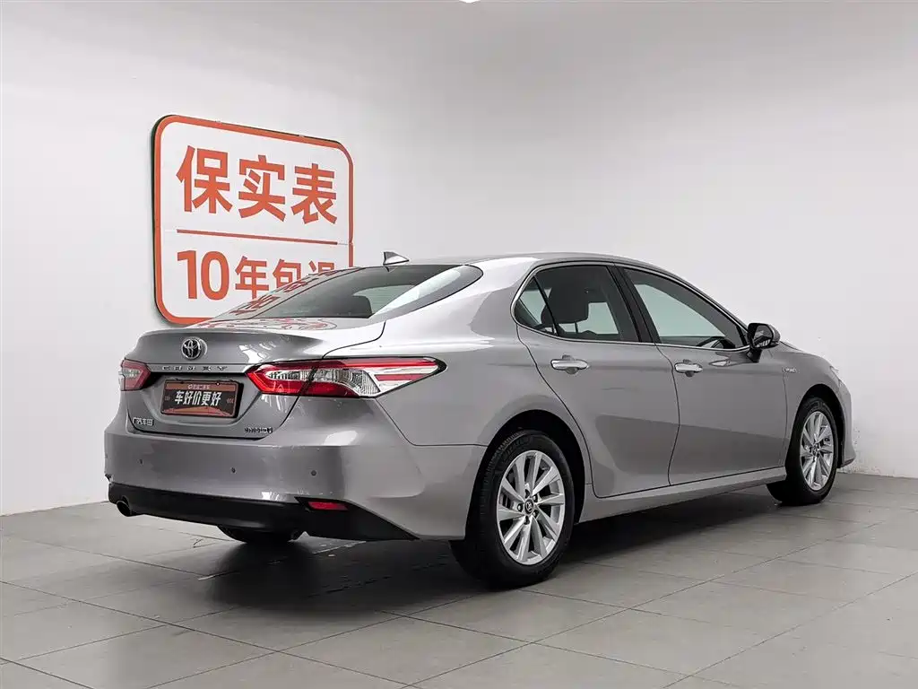 Toyota Camry 2021 Hybrid 2.5HGVP Leading Edition фото 2