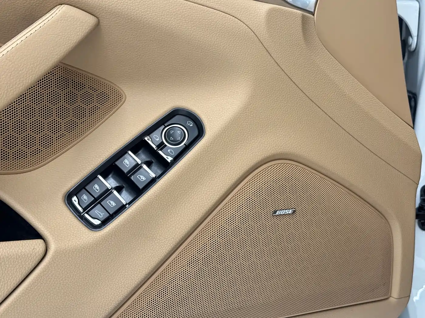 Porsche Panamera 2014 Panamera 4 3.0T фото 11