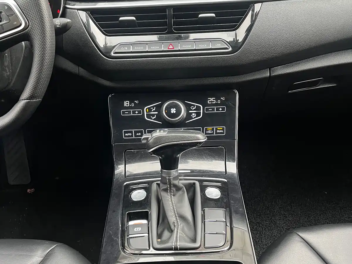 Hongqi H5 2019 30TD Style Edition фото 6