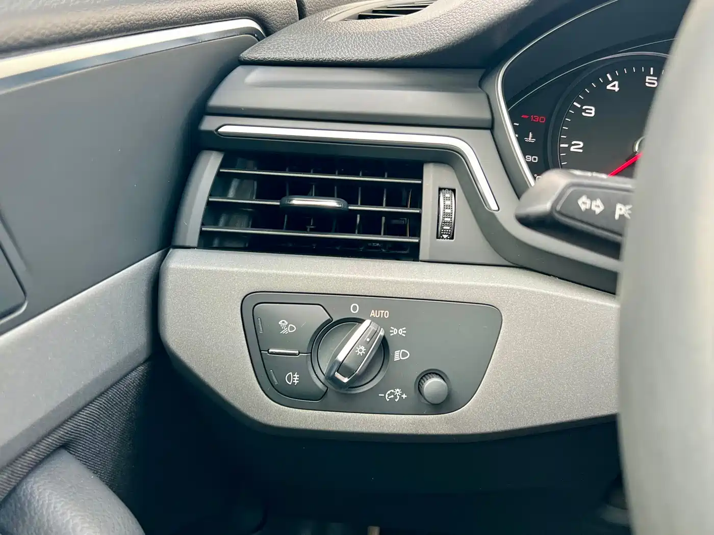 Audi A4L 2019 40 TFSI Progressive (China VI) фото 41